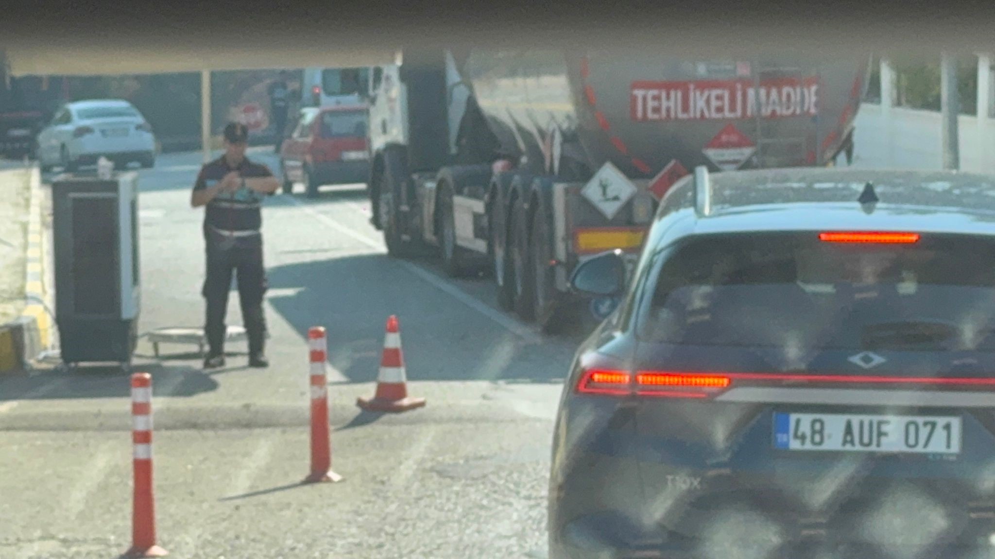 Ege Sahillerine Akın Başladı: Marmaris Girişinde Araçlar Kilitlendi