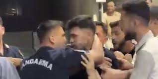 Jandarma Ekiplerine Saldırı Kamerada: 8 Gözaltı, 2 Kişi Firarda