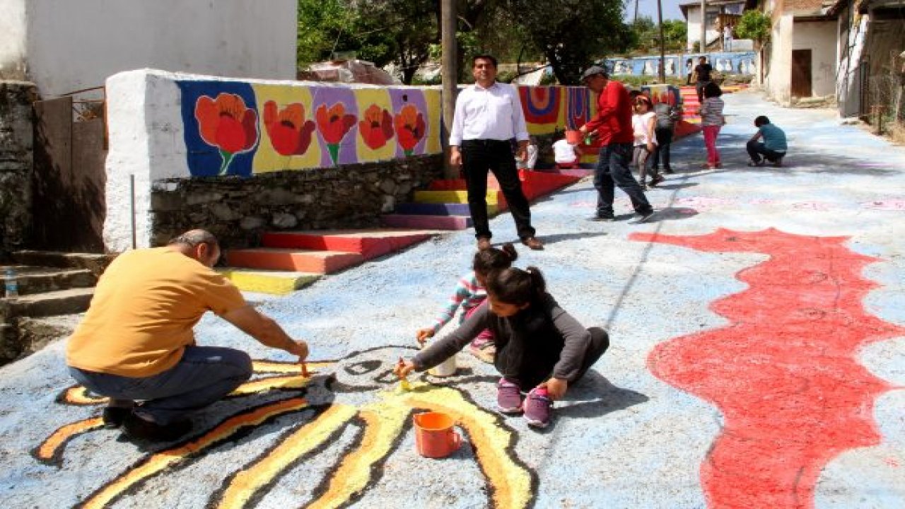Minik Eller Seydikemer'i Renklendiriyor