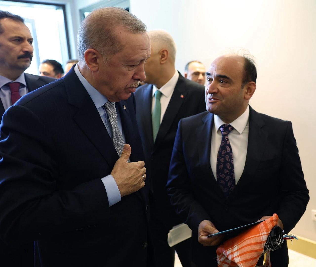 Cumhurbaşkanı Erdoğan'ı Güreşlere Davet Etti