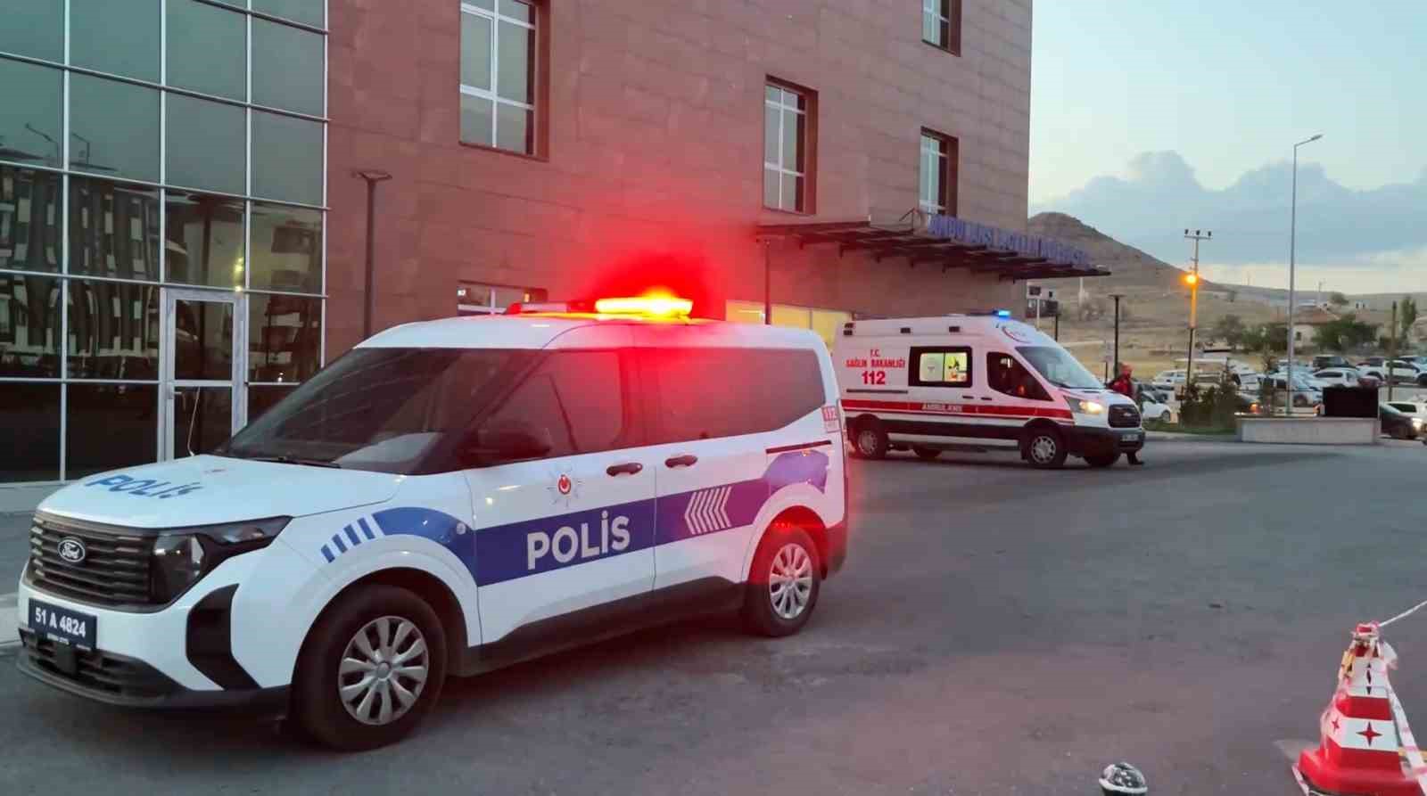 Oto Galerisine Silahlı Saldırı: 8 Yaşındaki Çocuk Ağır Yaralandı