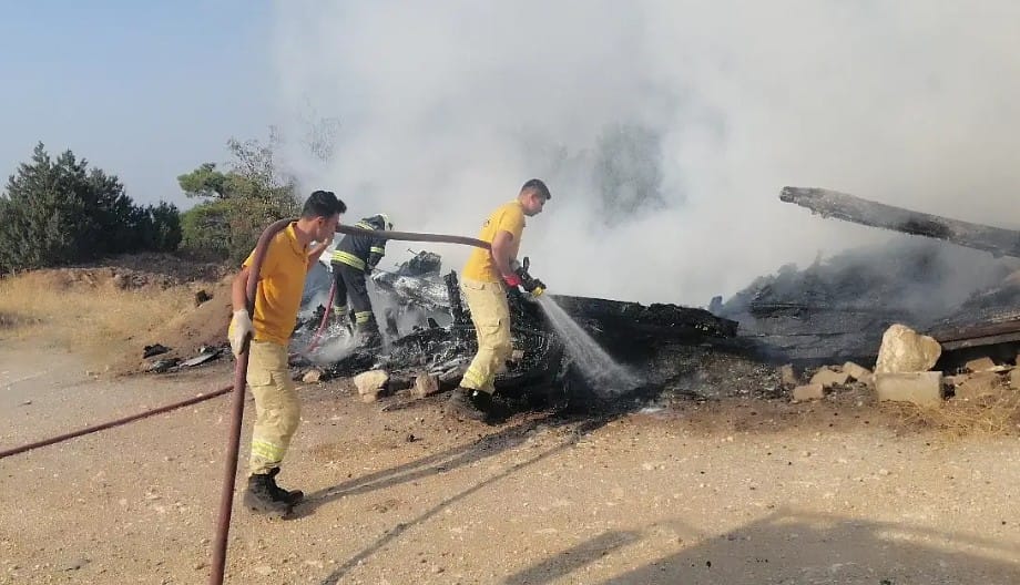 Bodrum'da Terkedilmiş Tekne Alev Aldı