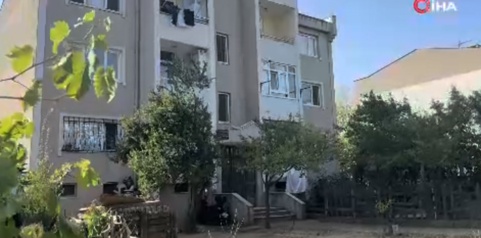 4 Yaşındaki Oğlunu Boğarak Öld*rdü, 8 Saat C*sediyle Aynı Evde Kaldı