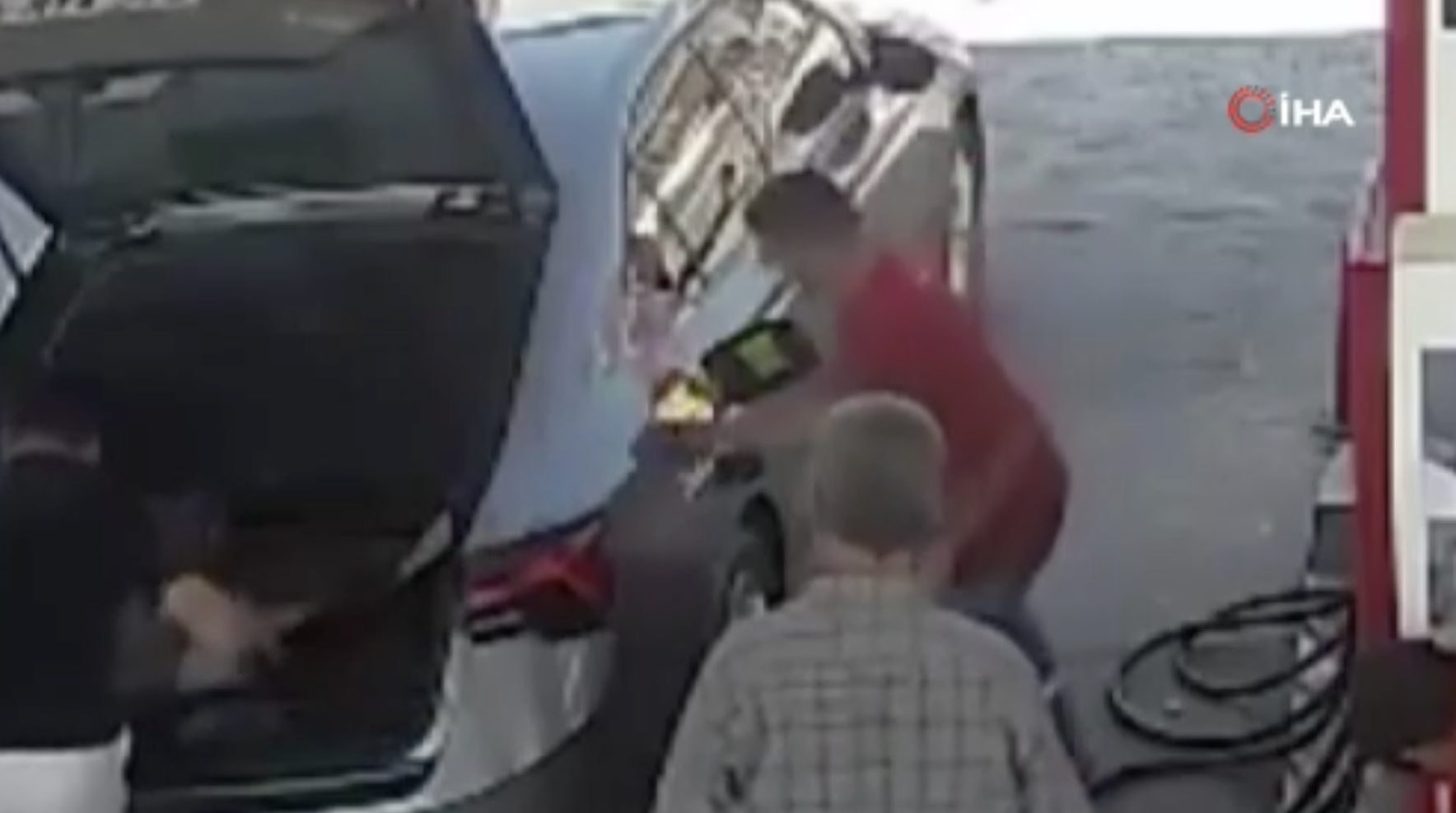 Akaryakıt İstasyonunda Yangın Paniği