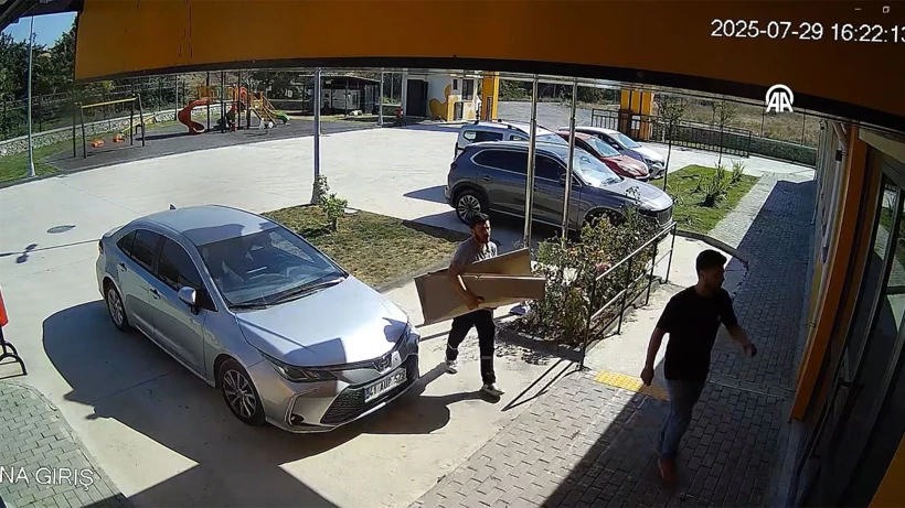 Köpeğin Canını Böyle Kurtardı