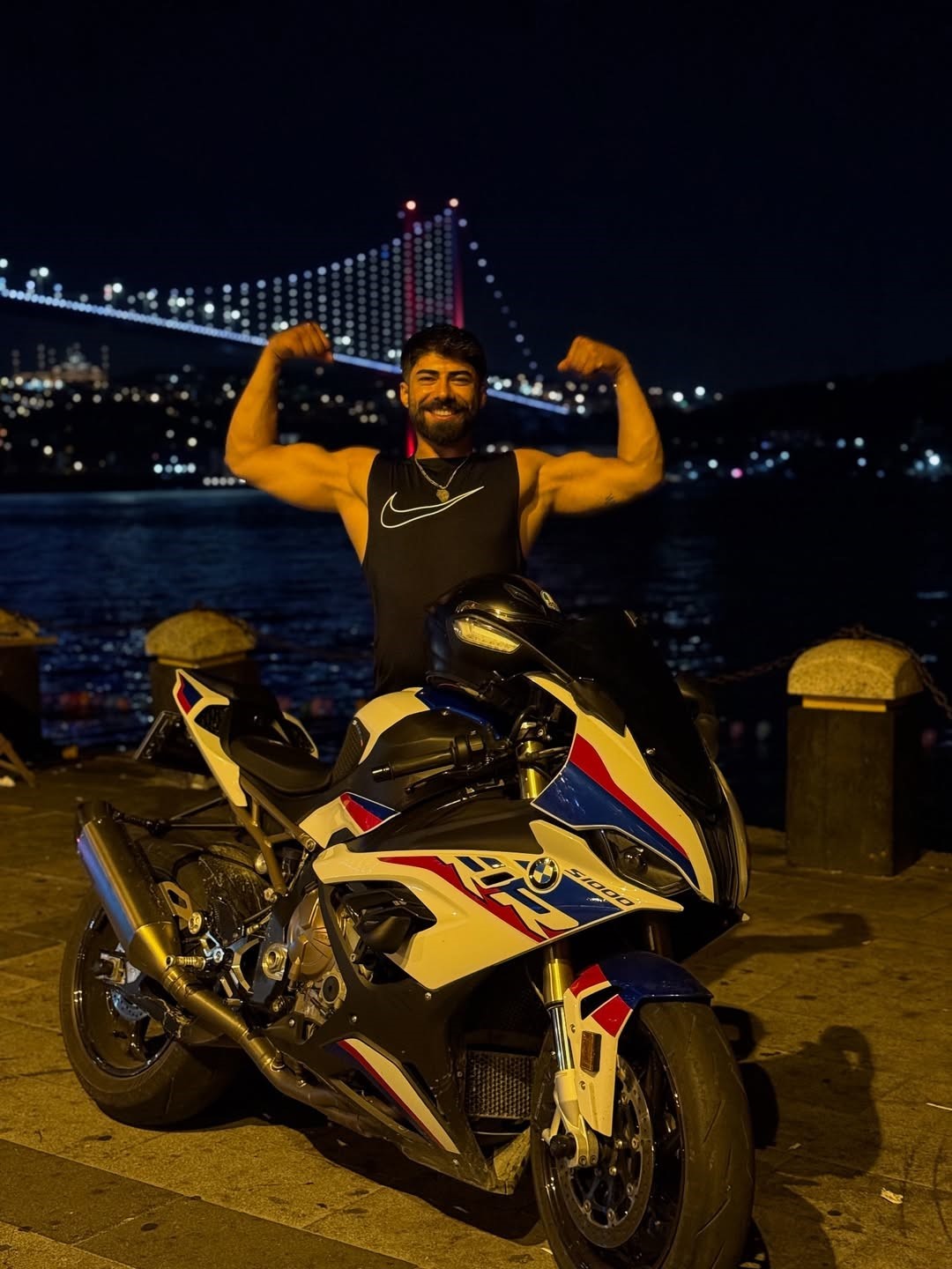 Sosyal Medya Fenomeni  Trafik Kazasında Hayatını Kaybetti