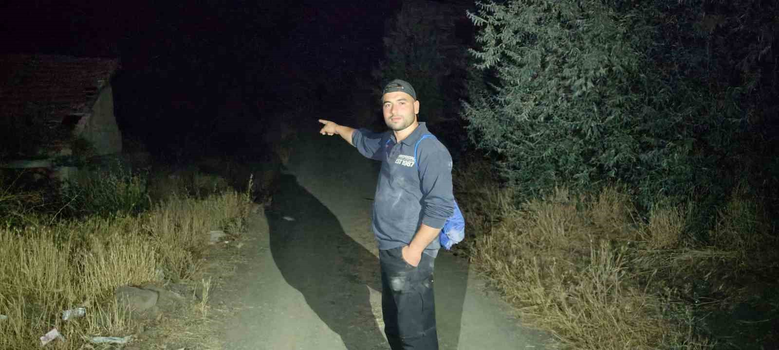 15 Yıldır Terk Edilmiş Cinli Köyde Sabahladı