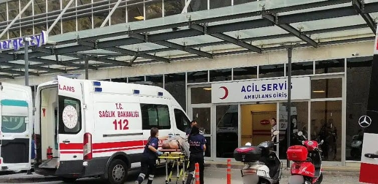 Muğla'da Serinlemek İçin Denize Giren Hastanelik Oldu