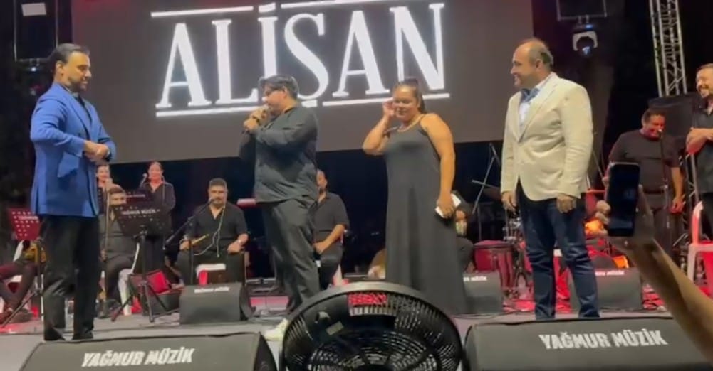 Muğla'da Festival'de Evlilik Teklifi