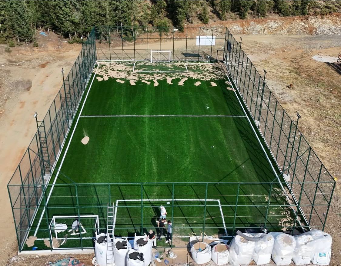 Seydikemer Belediyesi’nden Menekşe Mahallesi’ne Yeni Halı Saha Müjdesi