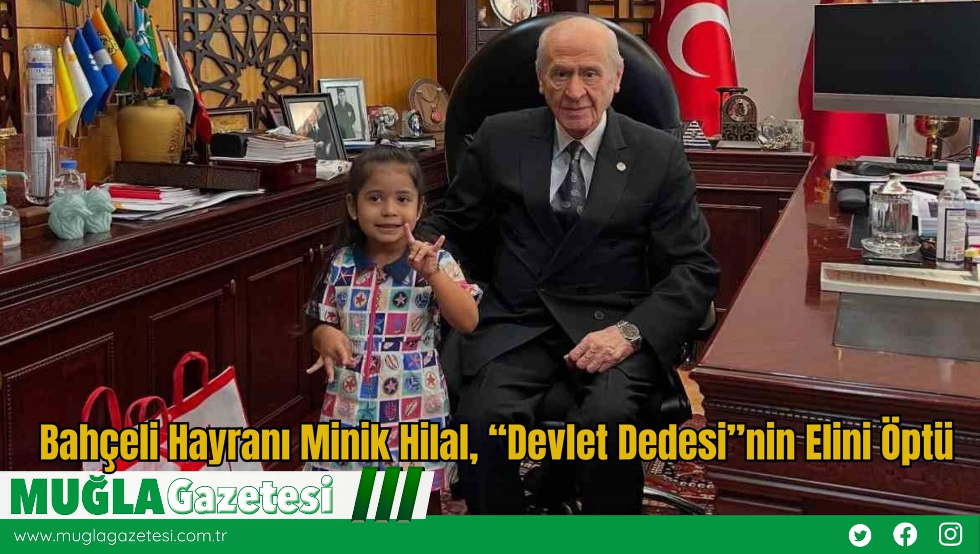 Bahçeli Hayranı Minik Hilal, “Devlet Dedesi”nin Elini Öptü