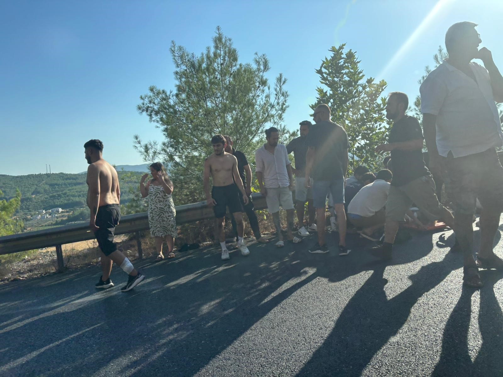 Muğla-Antalya Karayolu'nda Zincirleme Kaza: 1'i Ağır, 2 Yaralı