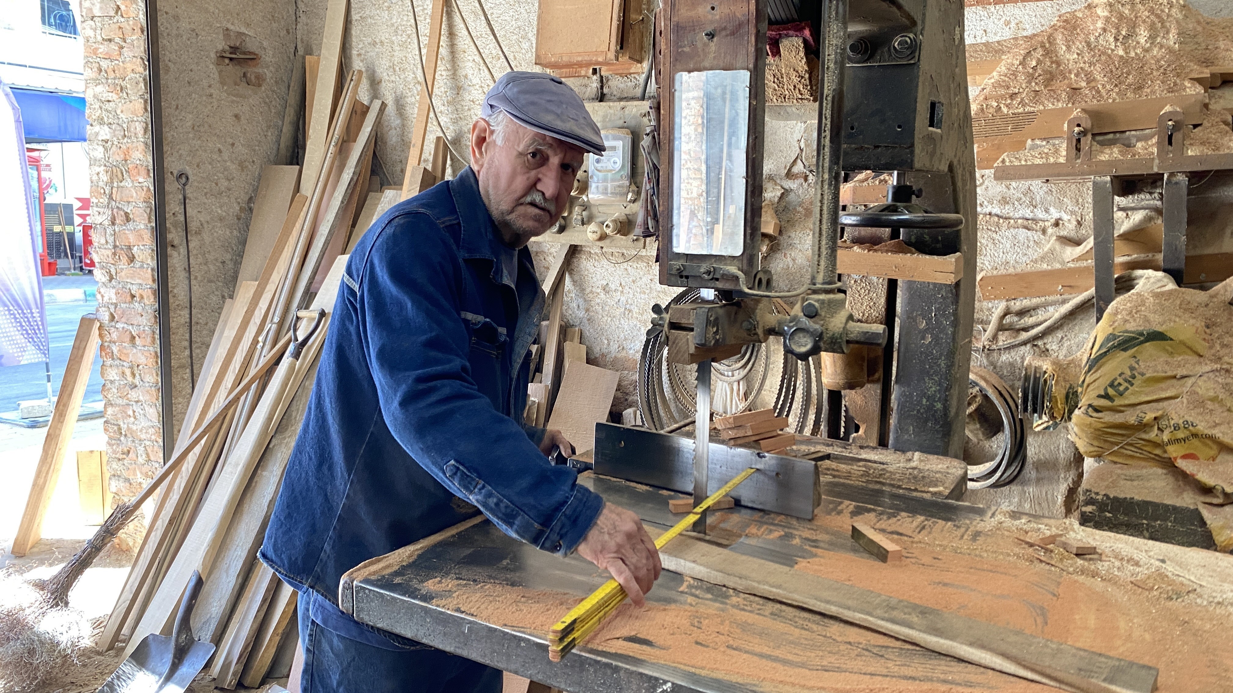 75 Yaşındaki  Şentürk İsyan Etti: Eti Senin Kemiği Benim Dönemi Bitti