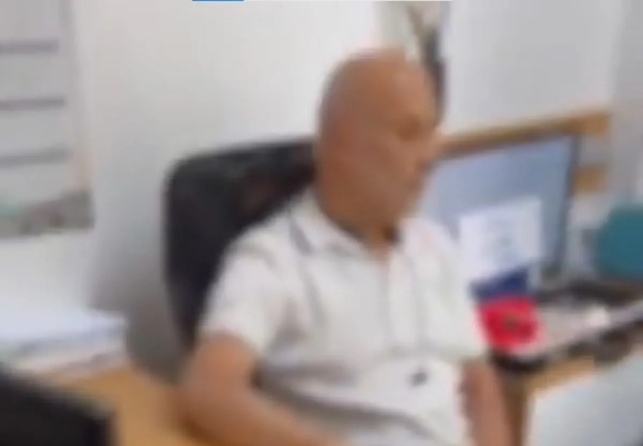 Skandal İddia: Genç Kızın Kıyafetini Beğenmeyen Doktor Muayene Etmedi