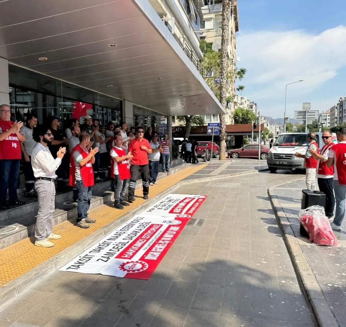 Belediyede Ödenmeyen Maaşlar Krizi Derinleşti: İşçiler ve Memurlar Grevde