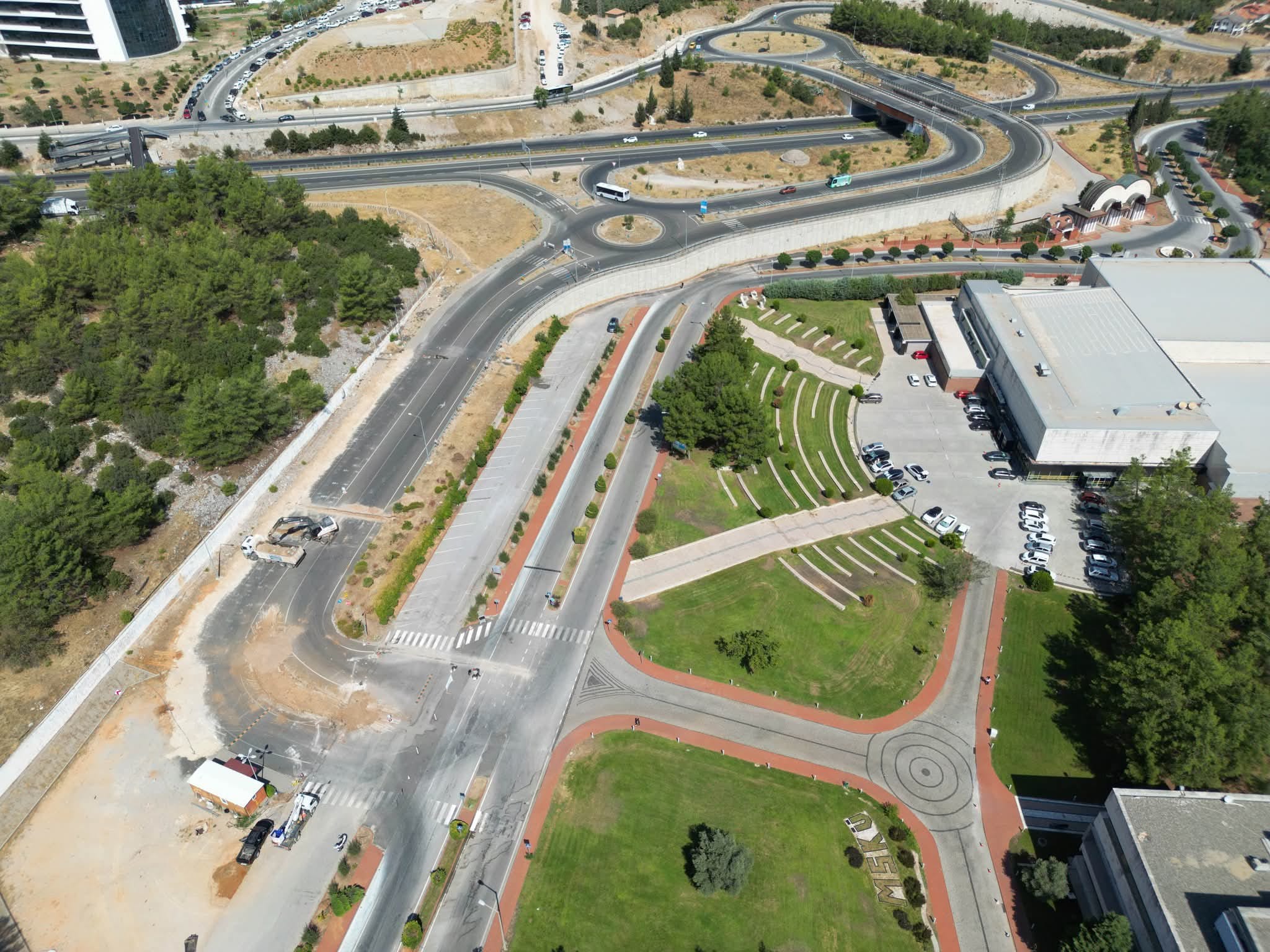 MSKÜ’de A Kapısı Tadilata Girdi: C Kapısı Çift Yönlü Açıldı