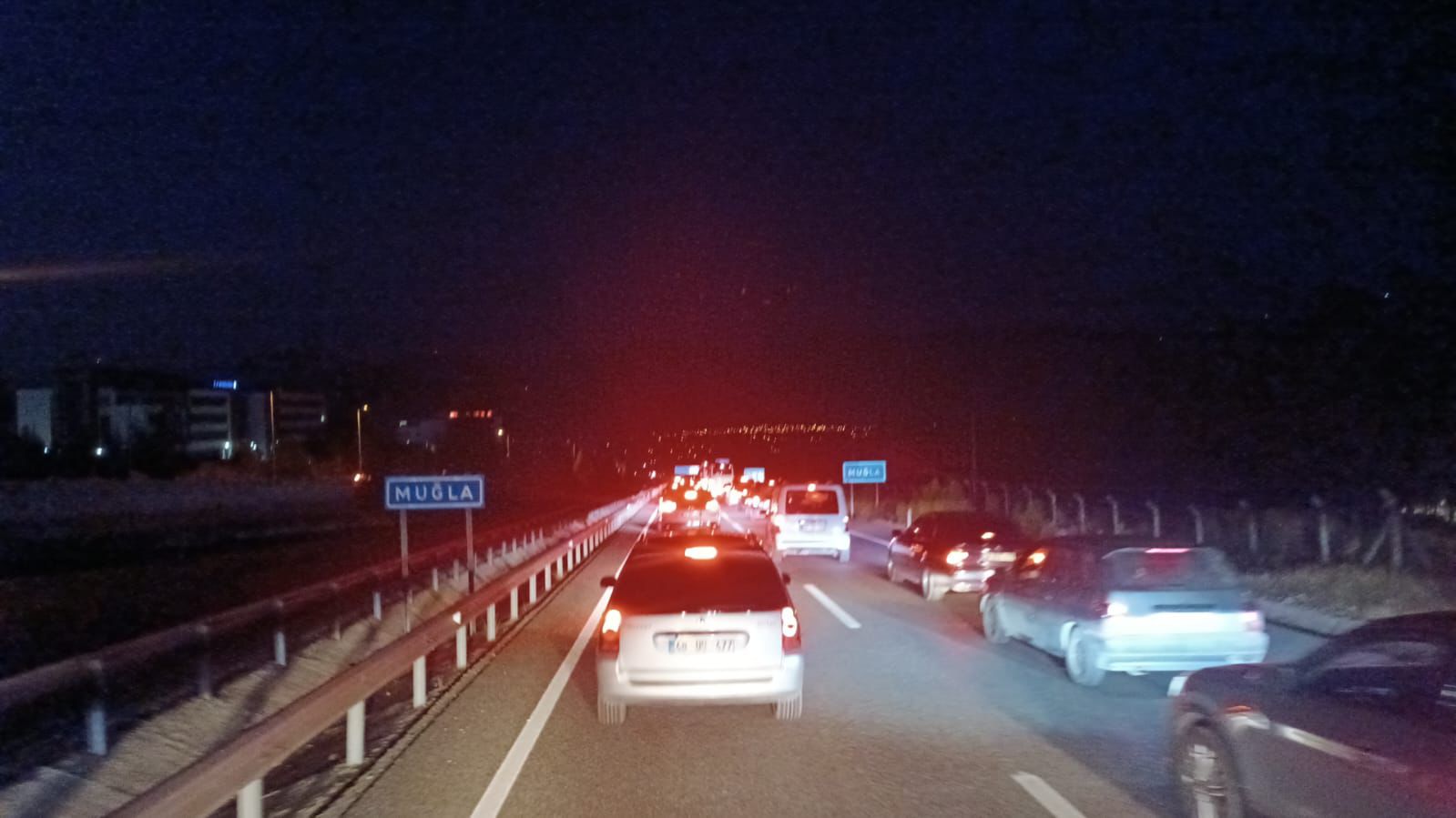 Akyaka’da Trafik Çilesi: Araçlar Hararet Yaptı