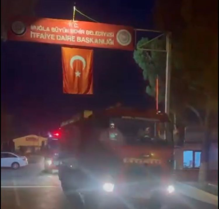 Muğla Büyükşehir İtfaiyesi, Buldan’daki Orman Yangınına Destek İçin Yola Çıktı