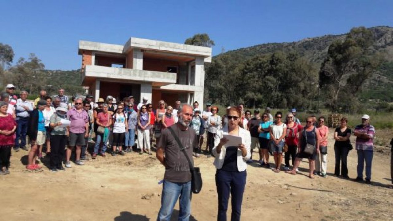 Kaçak inşaata insan zincirli eylem