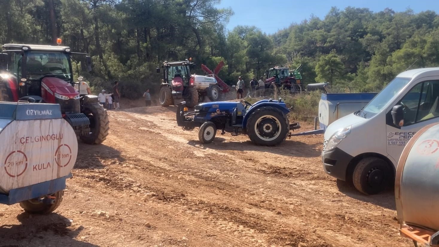 Yangına Karşı Evini Korumaya Çalışırken Kalp Krizi Geçirdi