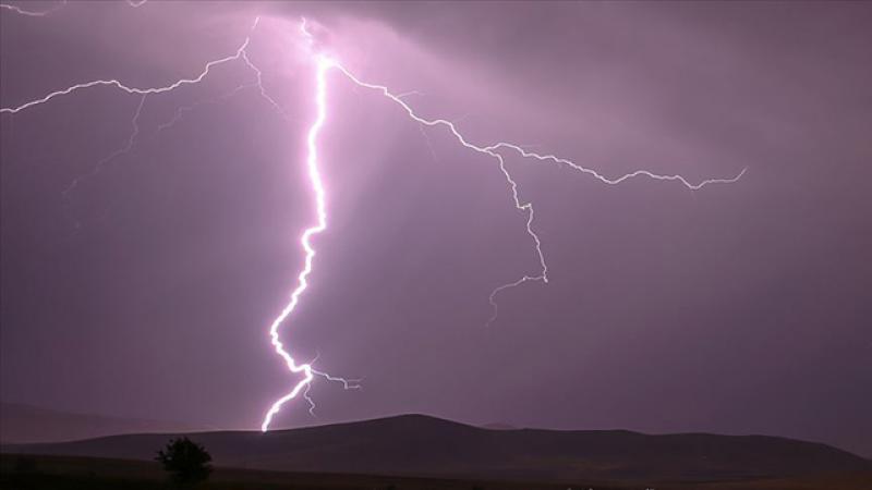 Yıldırım Faciası: Baba ve Oğlu Hayatını Kaybetti