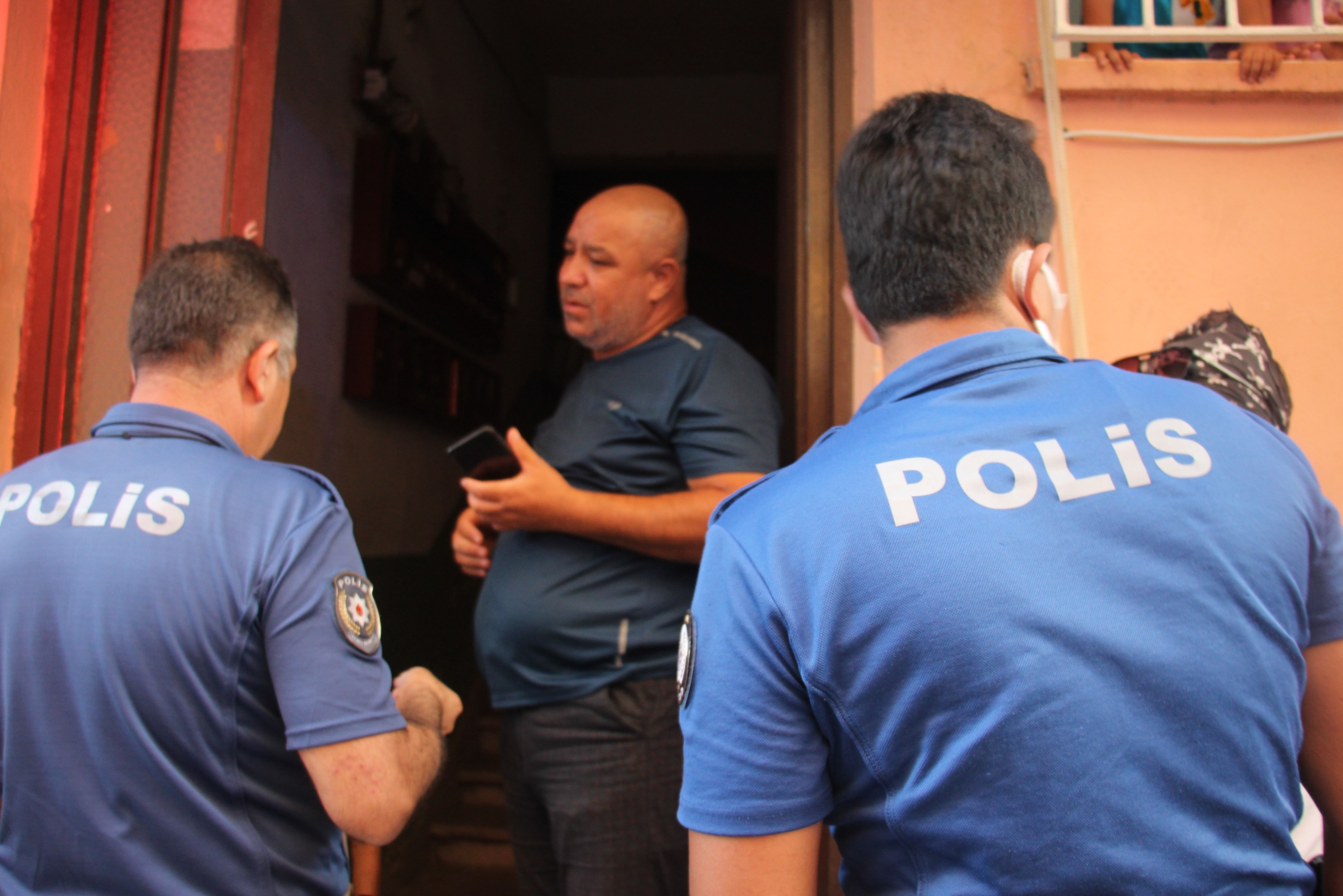 Komşular Polisi Aradı! Kötü Kokunun Nedeni Hiç Beklenmedik Şey Çıktı