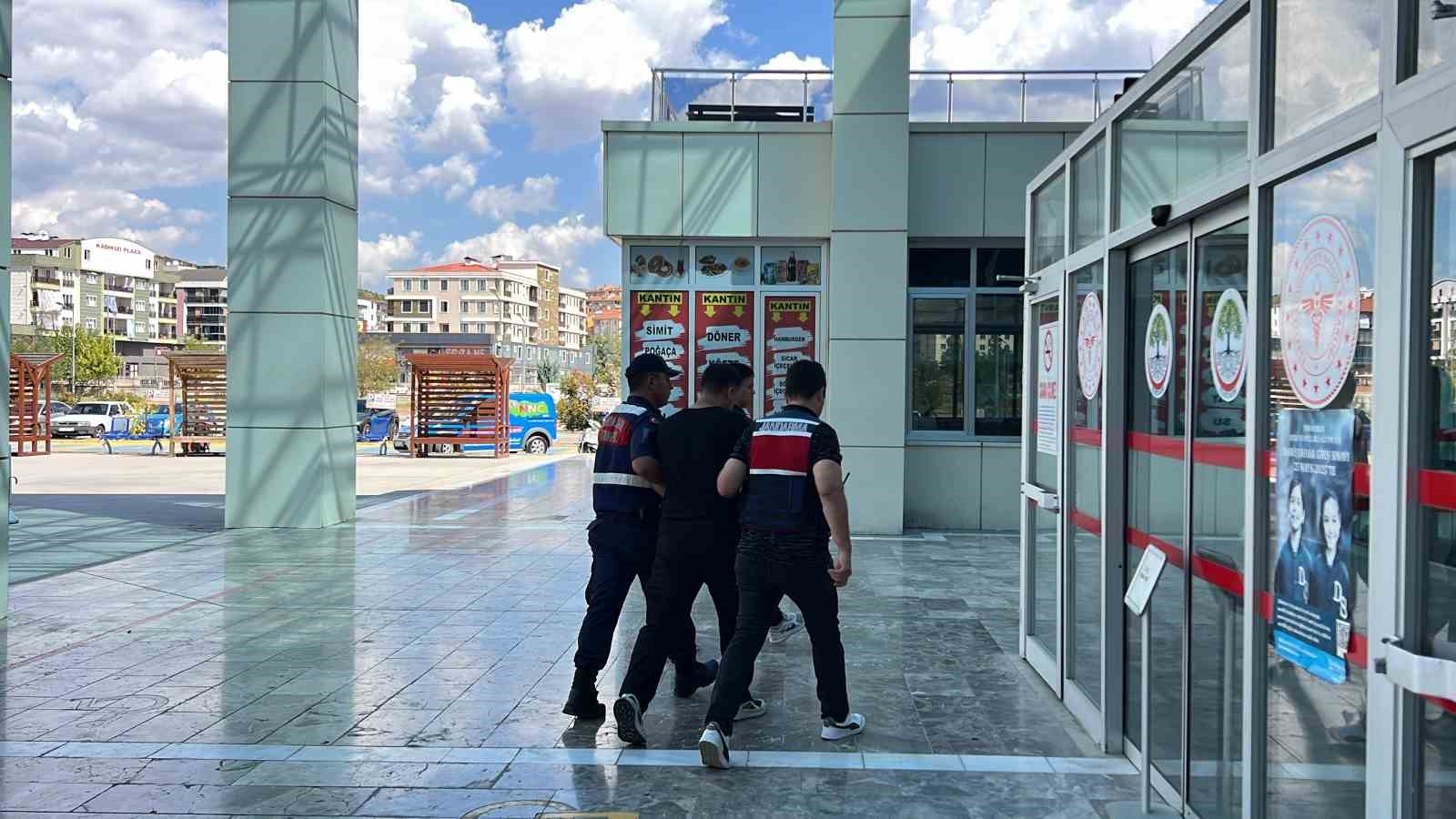 Şerit Değiştirme Kavgası: Durdurulamayan Araç Sürücüsüne Ateş Açıldı