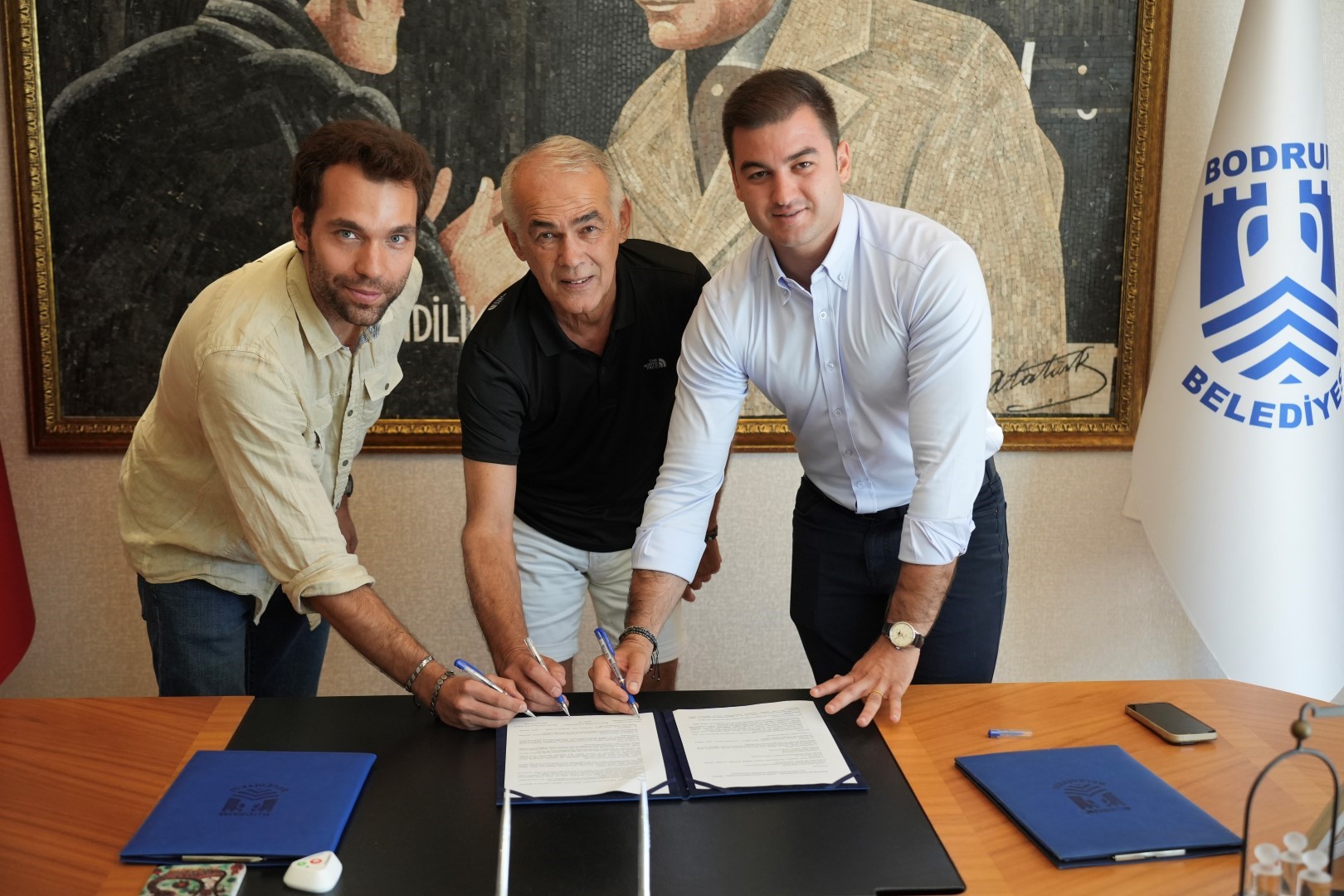 Sokak Hayvanlarına Yeni Umut: Bodrum’da Sahiplendirme Protokolü İmzalandı