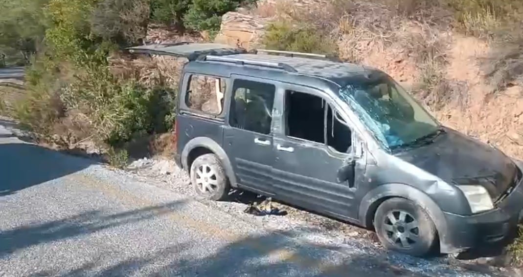 Muğla'da Lastiği Patlayan Araç Sürücüsü Ölümden Döndü