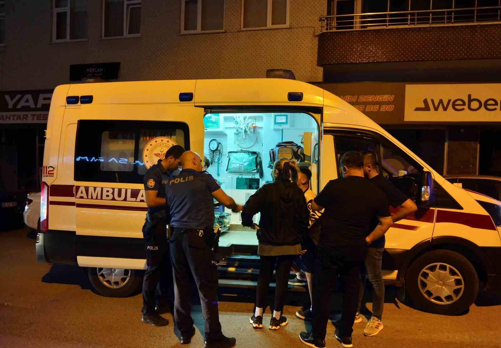 14 Yaşındaki Çocuk Evinin Kapısının Önünde Bıçaklandı