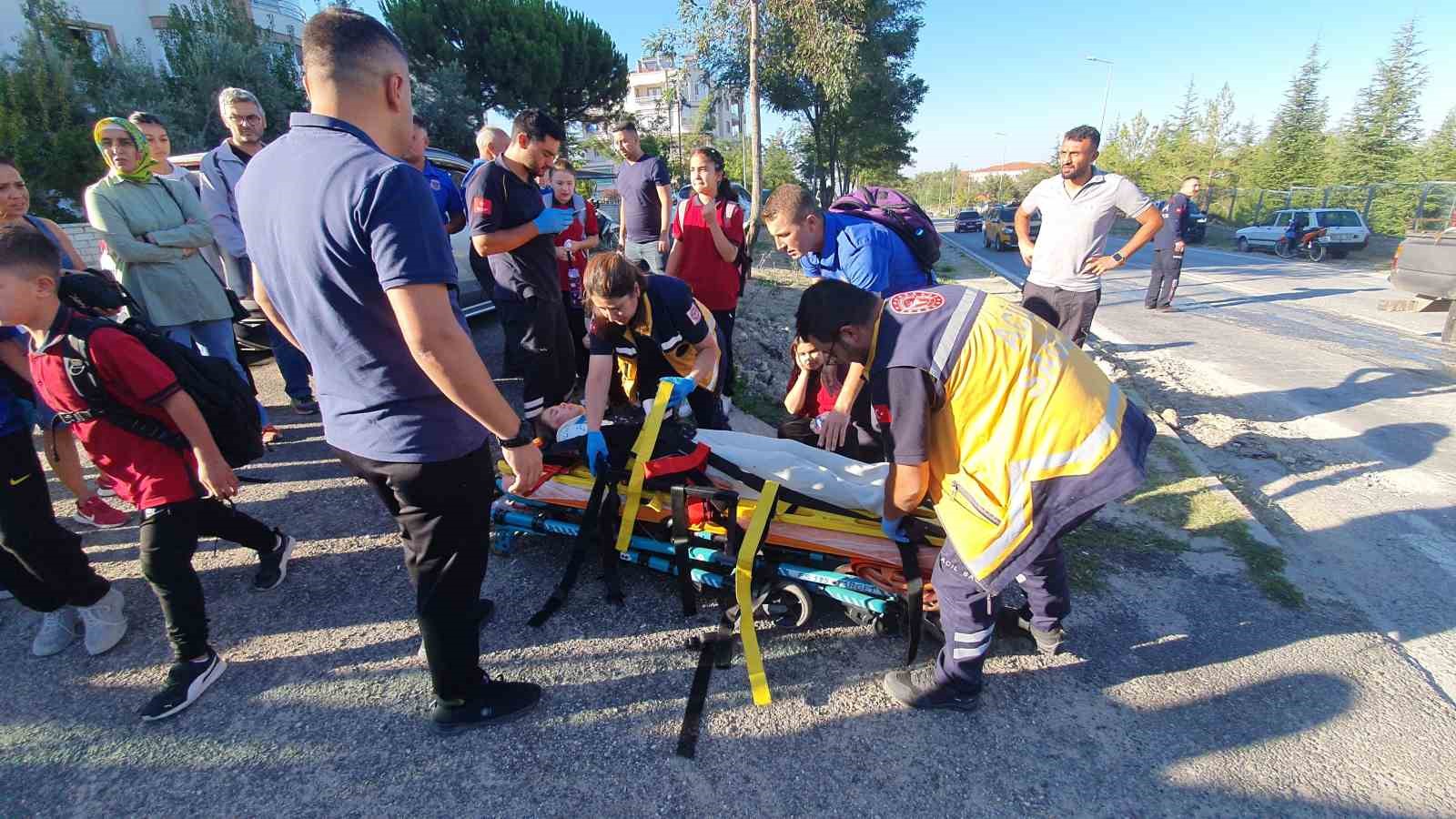 Veliler Hastaneye Koştu: Servis Kazasında 8 Öğrenci Yaralandı