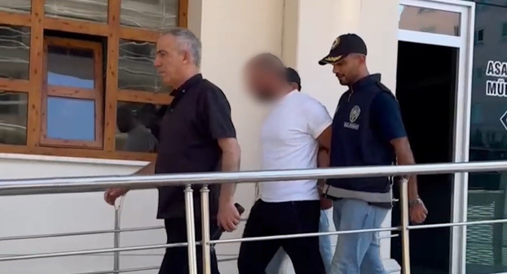 42 Dosyadan Hapis Yatan Hırsız, Çıkınca 10 Evi Soyarken Yakalandı