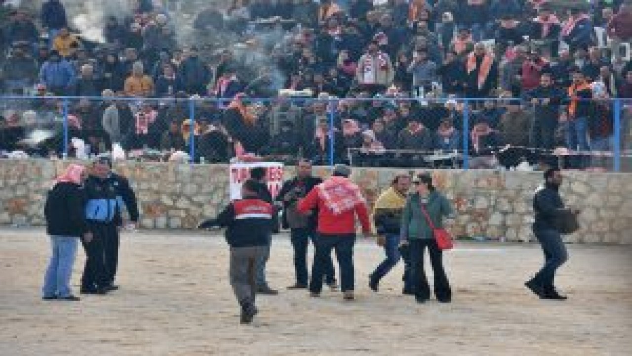 Gazetecilere Çirkin Saldırı