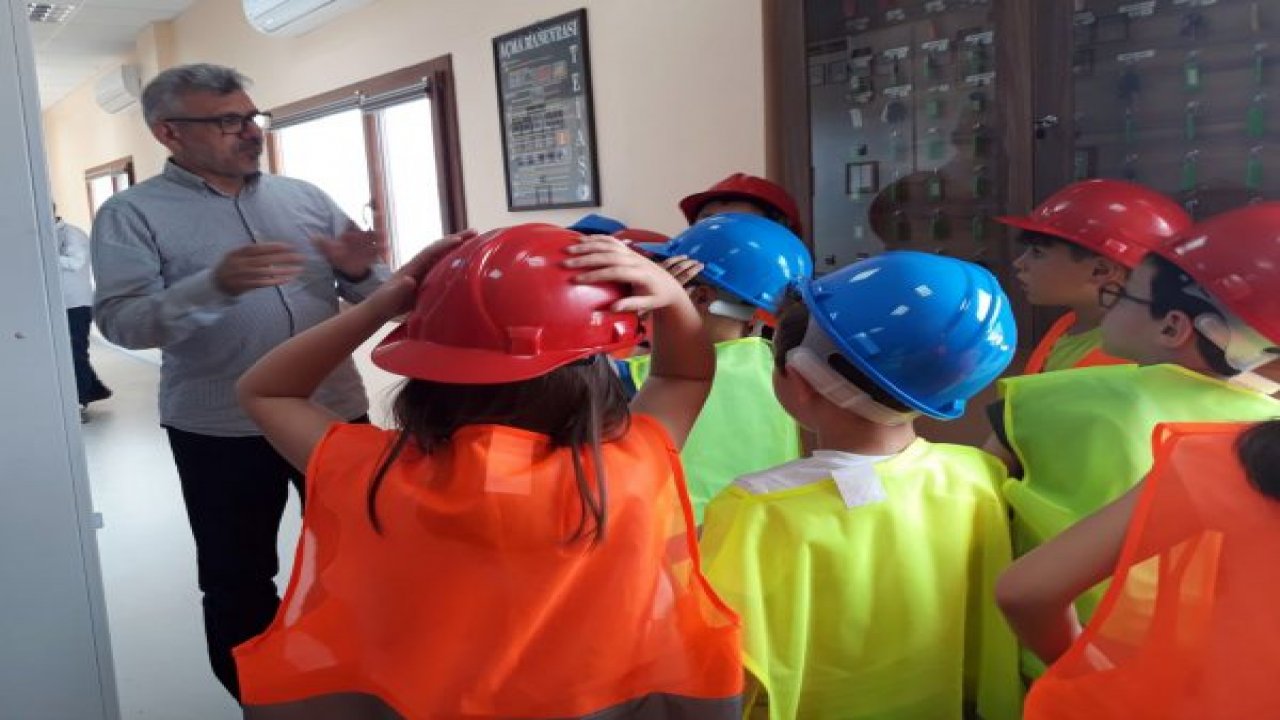 BİLSEM öğrencileri rüzgâr santrallerini inceledi