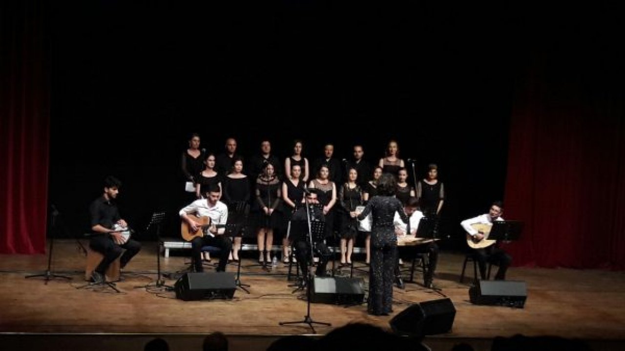 Öğretmenler Türk Sanat Müziği ile Seslendi