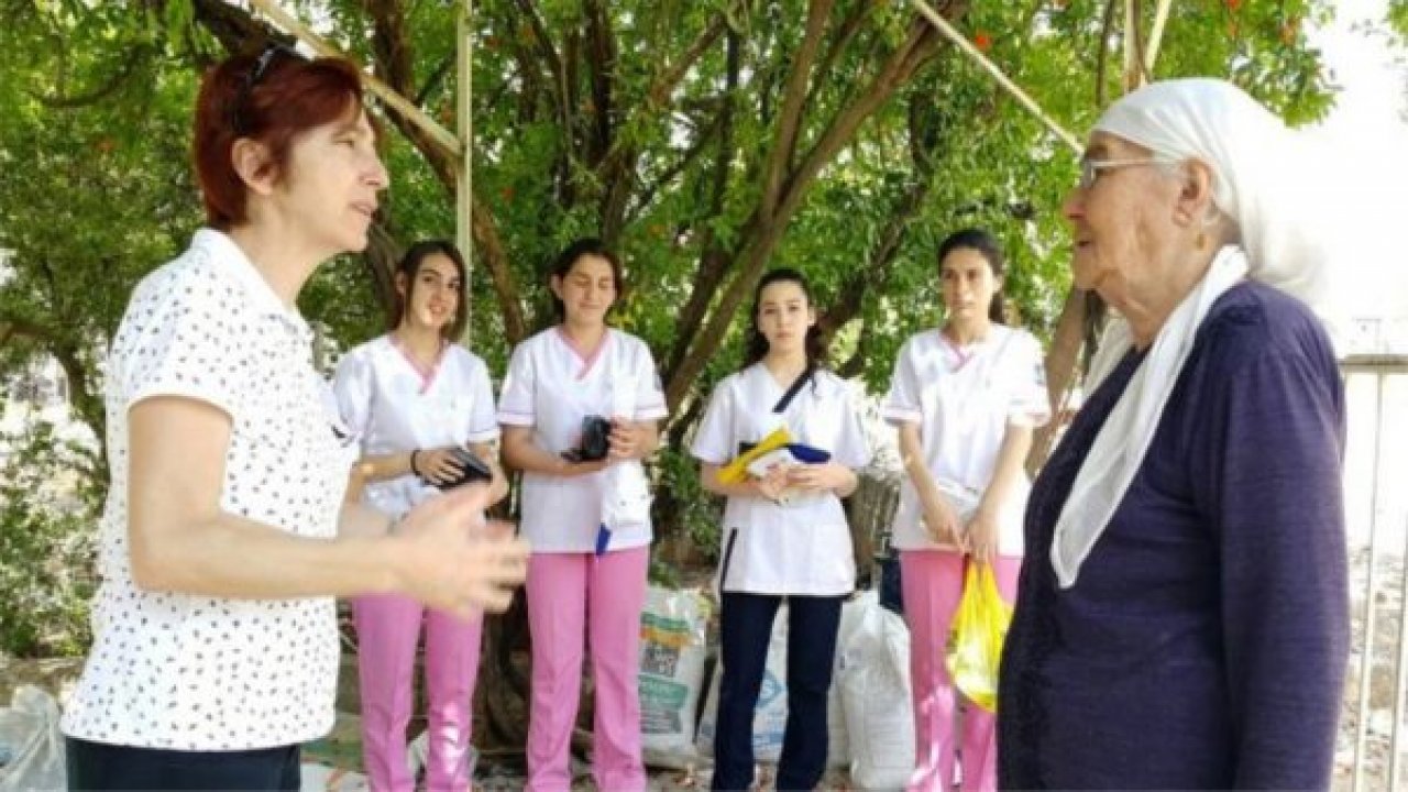 Ailelerle buluşuyorlar