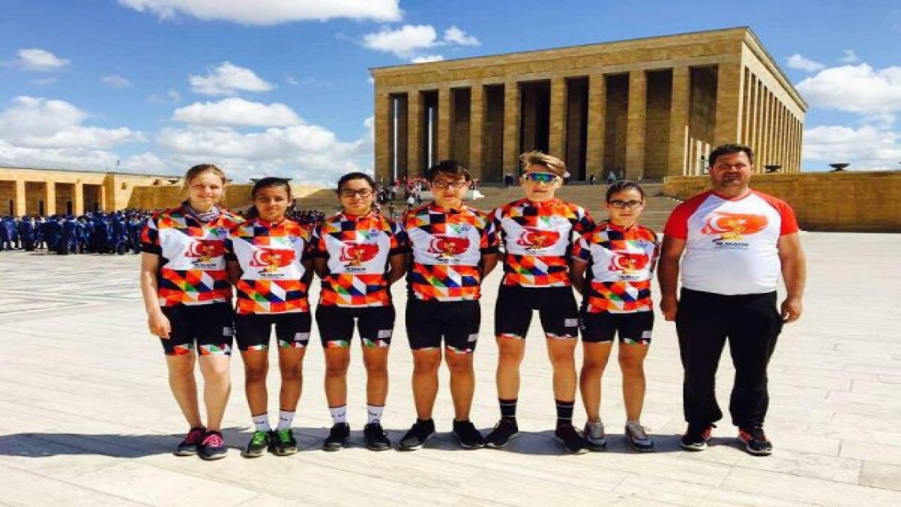 1100 Km Yol Yapacaklar