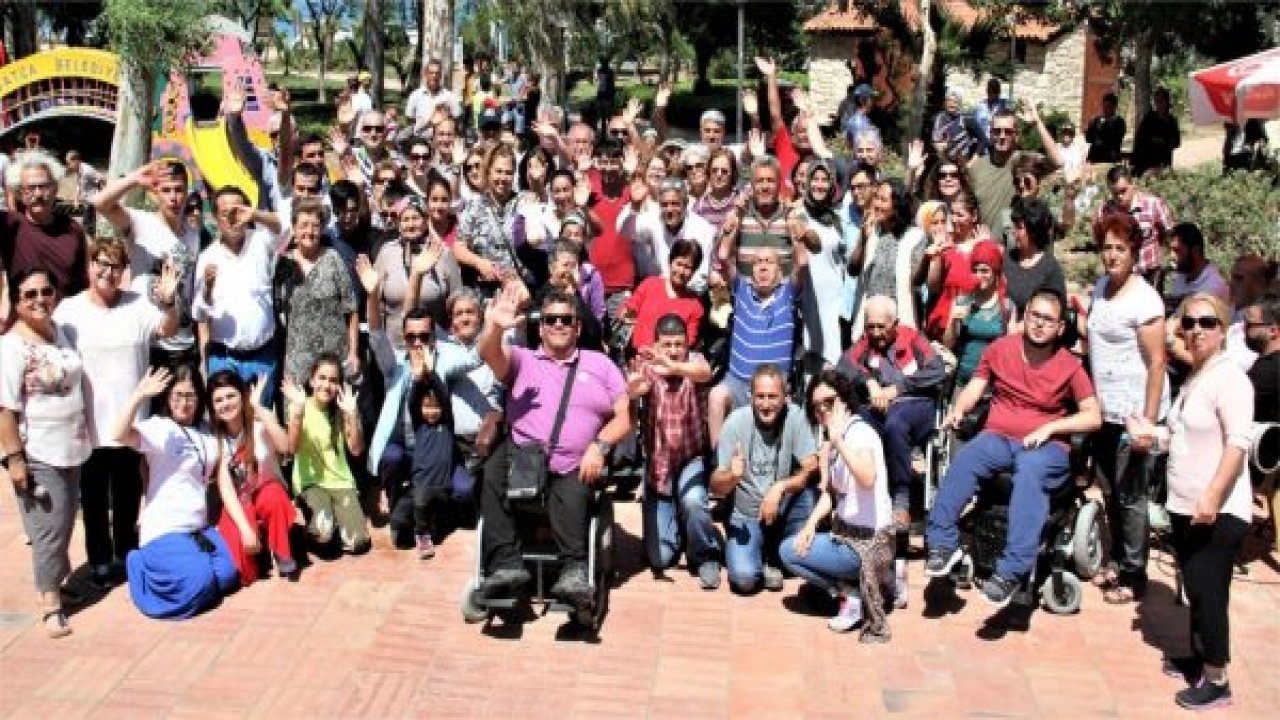 Gönüllerince eğlendiler