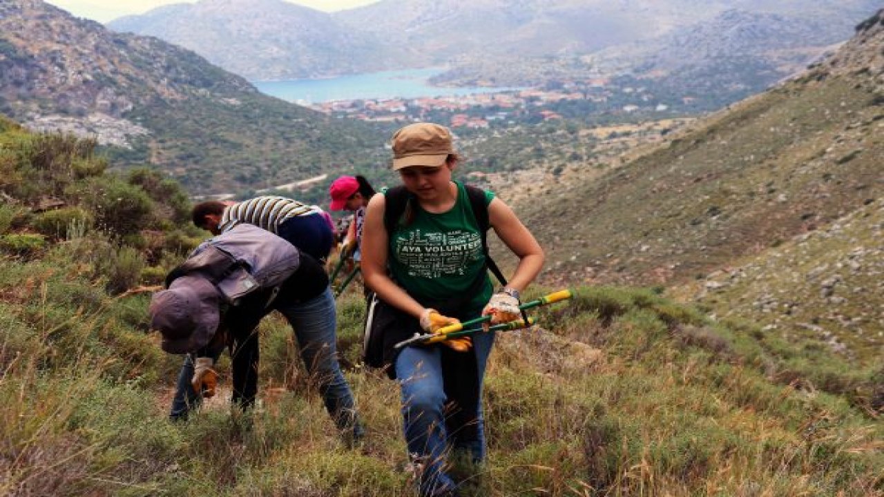 Antik Karia yolunun gönüllü işçileri