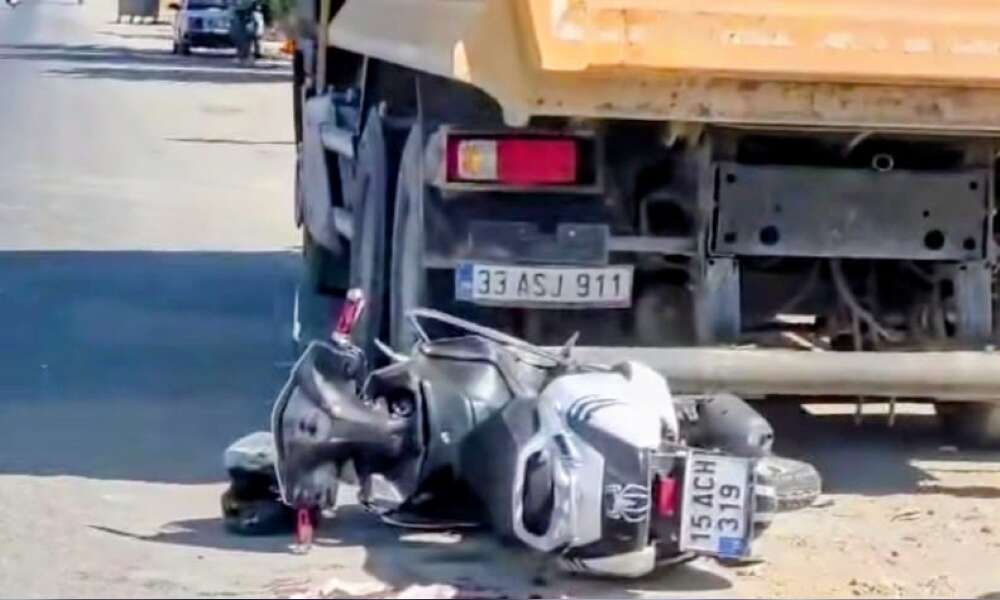 Muğla'da Motosiklet Kamyona Çarptı: 1 Ağır Yaralı