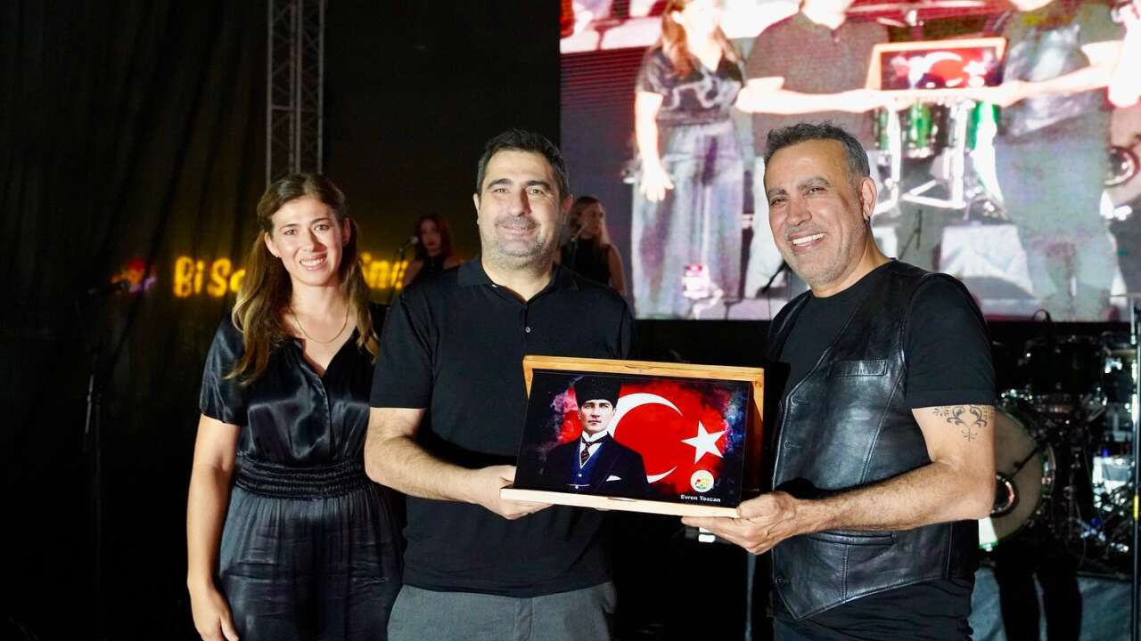 Ortaca’da Haluk Levent Coşkusu! Konser Sonrası Hastaneye Kaldırıldı