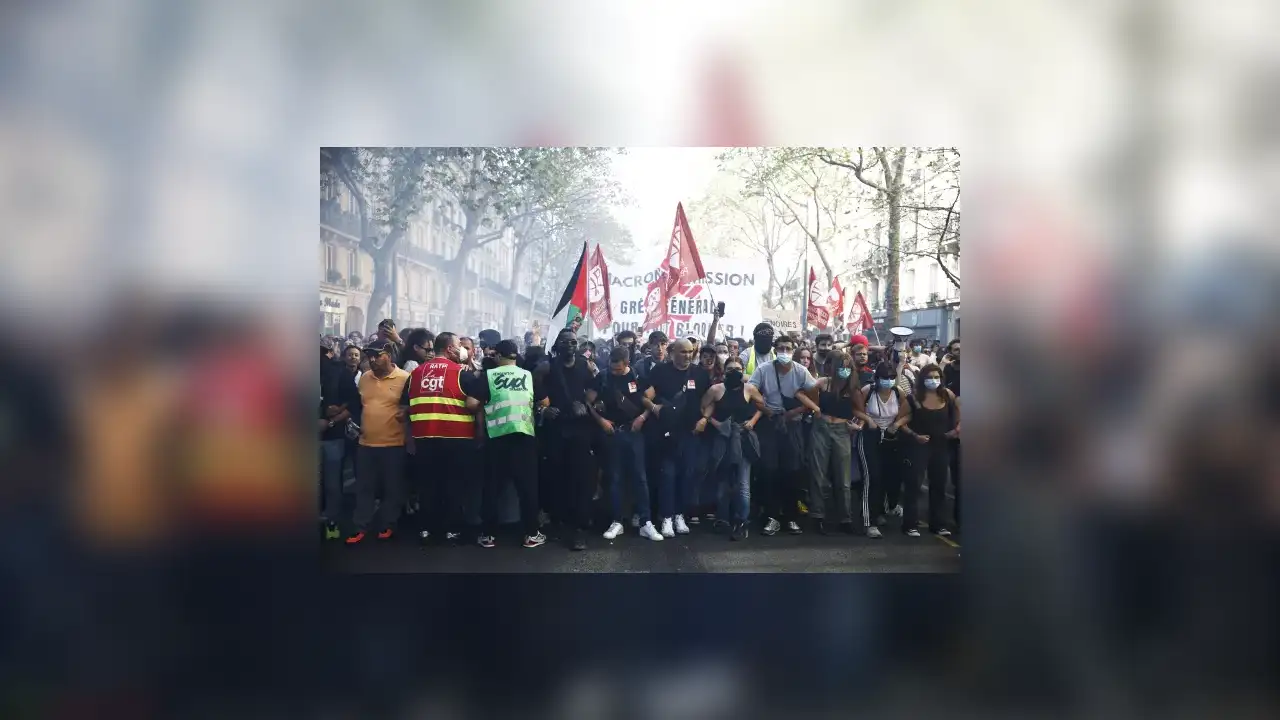 Fransa’da Hayat Durma Noktasında: Gösterilerde Polisle Çatışma, 110 Gözaltı