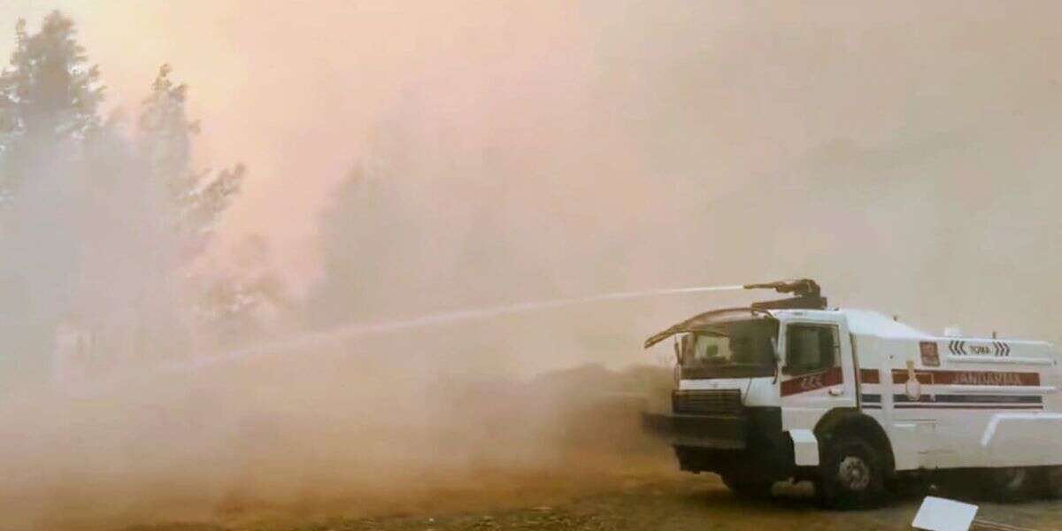 Muğla'da Jandarma Ekiplerinden Alevlere TOMA'larla Müdahale