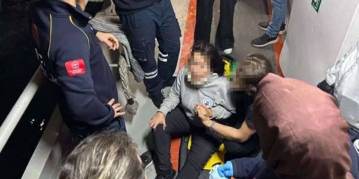 Boğaz'da Korku Dolu Anlar: Yolcu Motoru ile Kuru Yük Gemisi Çarpıştı! Çok Sayıda Yaralı Var