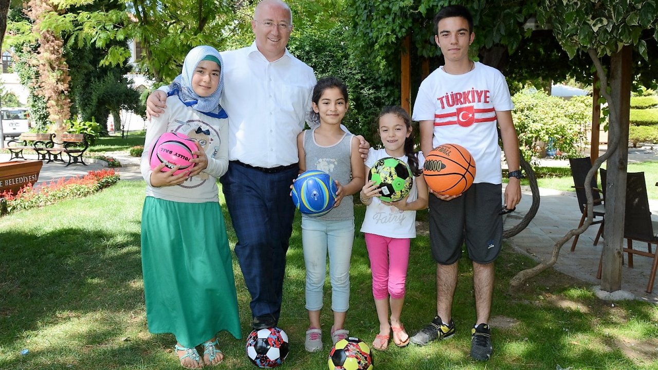 Atığı Getir, Hediyeyi Götür Kampanyasına Yoğun İlgi