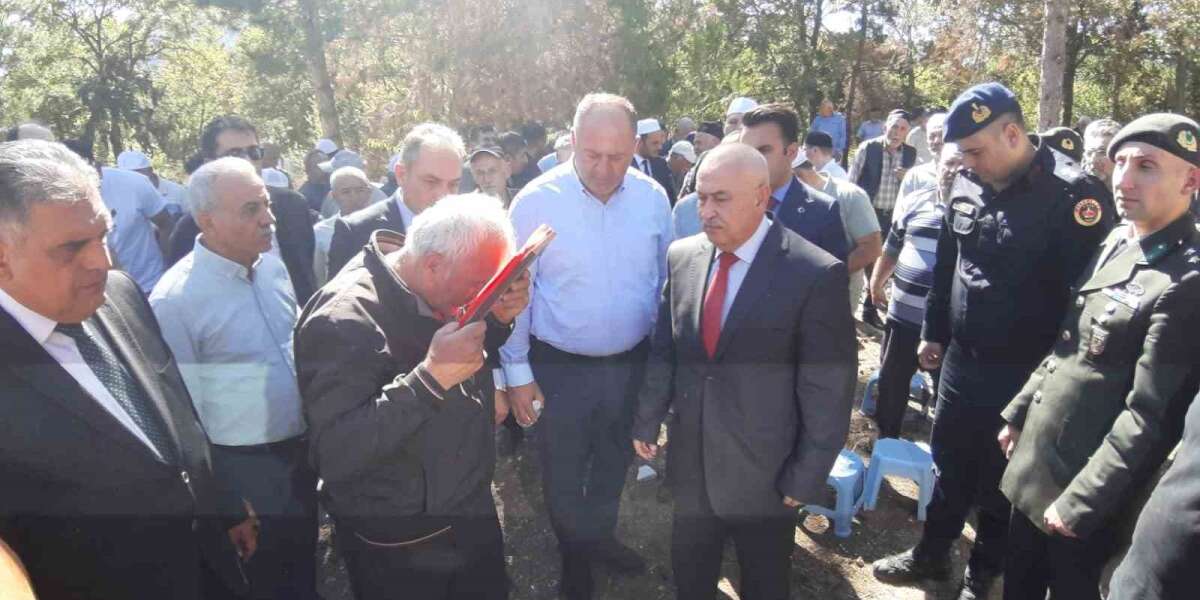 Yangın Faciasında Yürek Yakan Detay: "Babam Anneme Sarılmış, Öyle Kalmış"