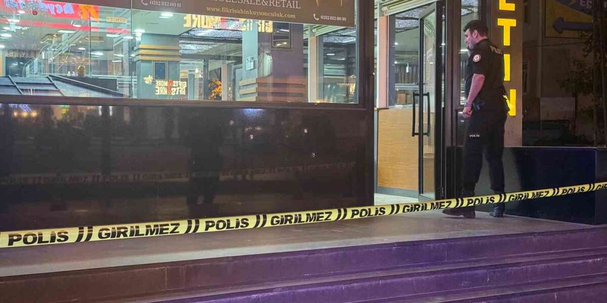 Kuyumcuya Silahlı Saldırı: Motosikletli Şüpheliler Kaçtı
