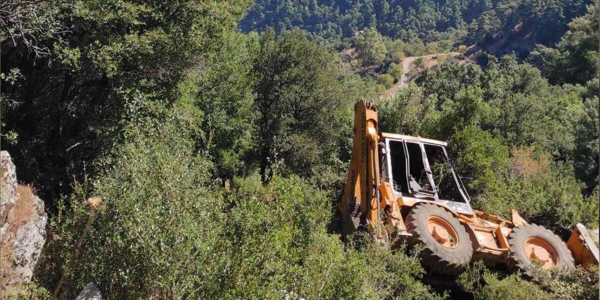 Feci Kaza: Kepçe Uçurumdan Yuvarlandı, Operatör Hayatını Kaybetti