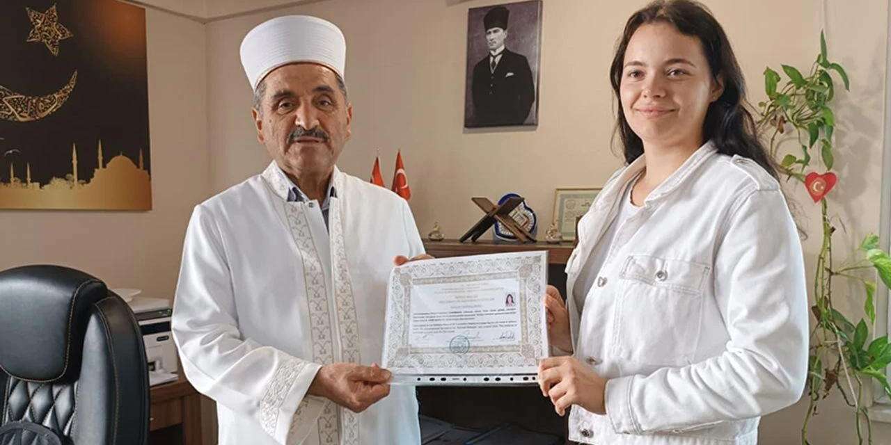 Ukraynalı Genç Muğla'da Müslüman Oldu