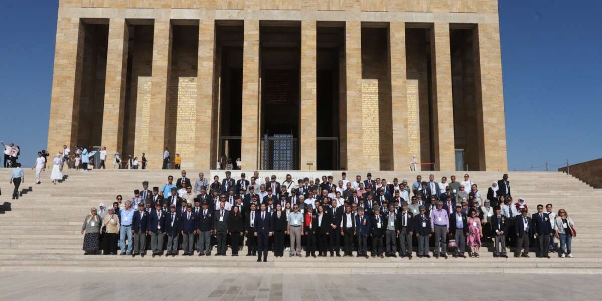 Muğla Büyükşehir, Şehit Yakını Ve Gazileri Anıtkabir’e Götürdü